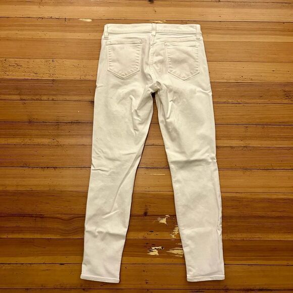 J. Crew 8” toothpick ankle Jean in white denim. Size 28. - Picture 5 of 13